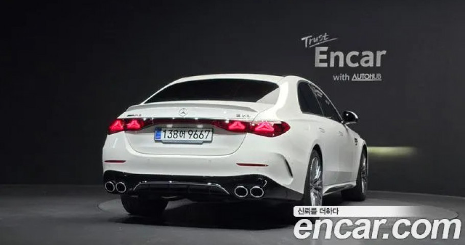 Mercedes-Benz E-Class 