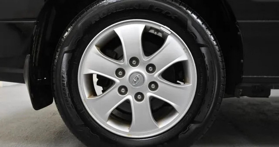 Hyundai Starex 