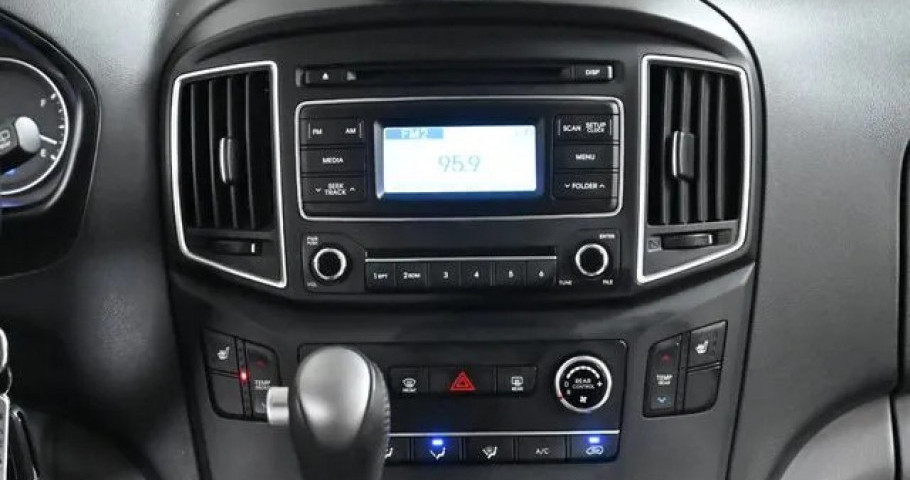 Hyundai Starex 