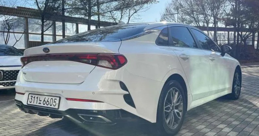 Kia K5 