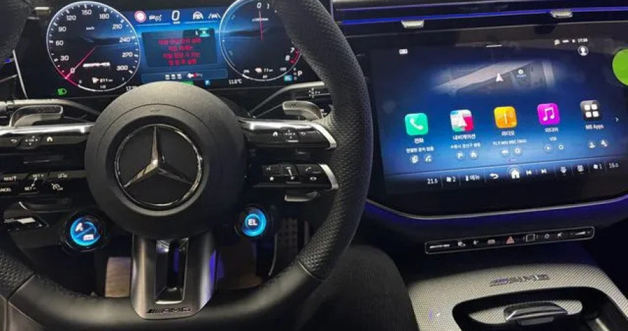 Mercedes-Benz E-Class 