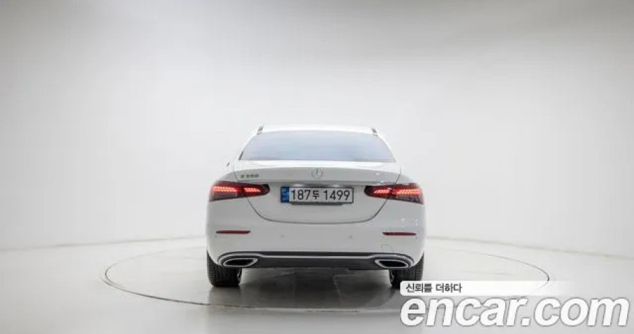 Mercedes-Benz E-Class 