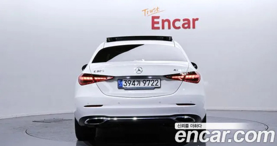 Mercedes-Benz C-Class 