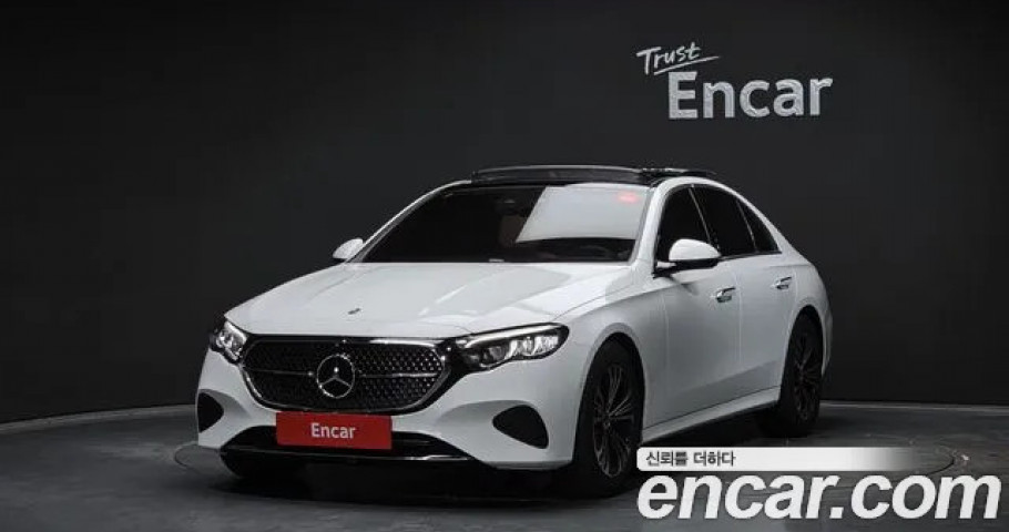 Mercedes-Benz E-Class 