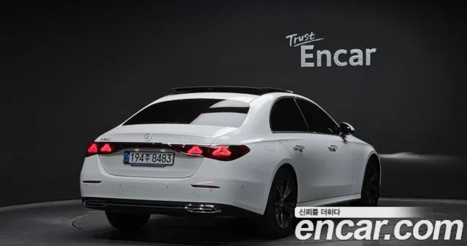 Mercedes-Benz E-Class 