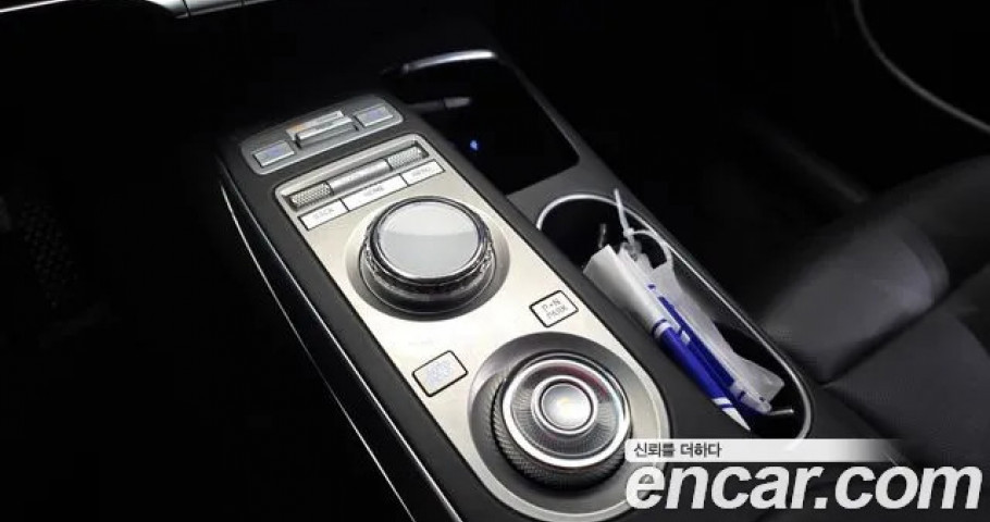Genesis Gv70 