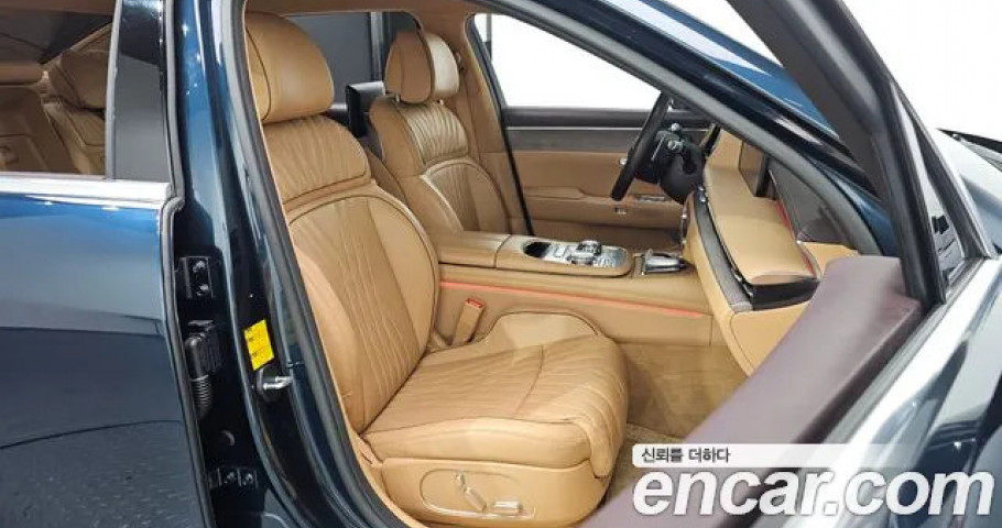 Genesis G90 