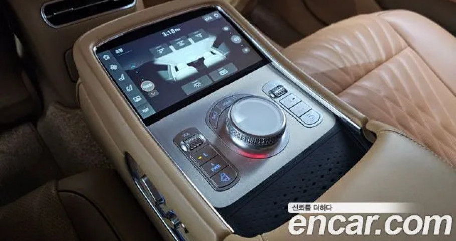Genesis G90 