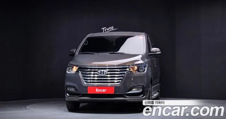 Hyundai Starex 
