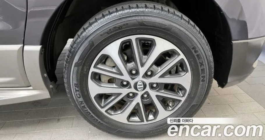 Hyundai Starex 