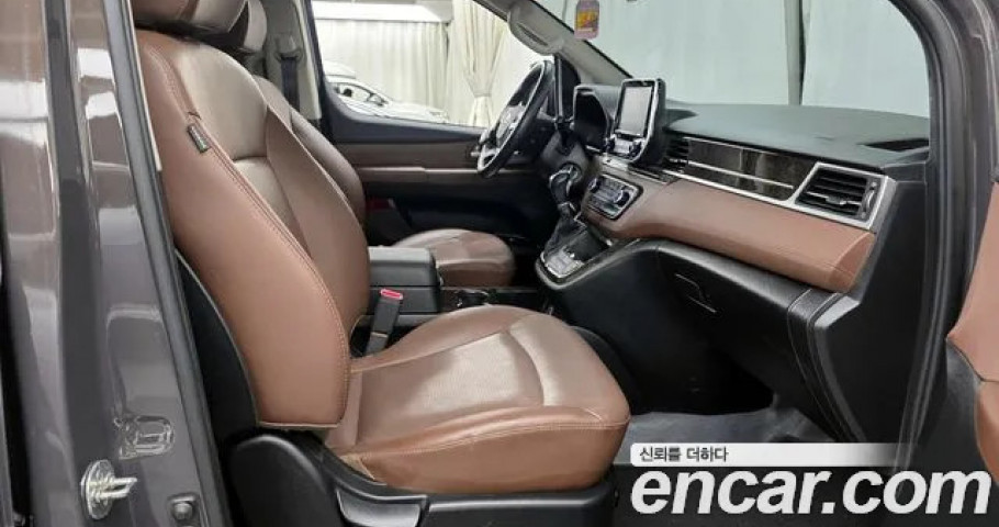 Hyundai Starex 
