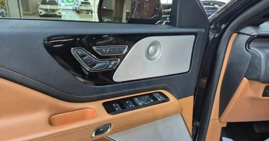 Lincoln Aviator 