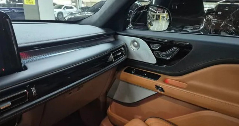Lincoln Aviator 