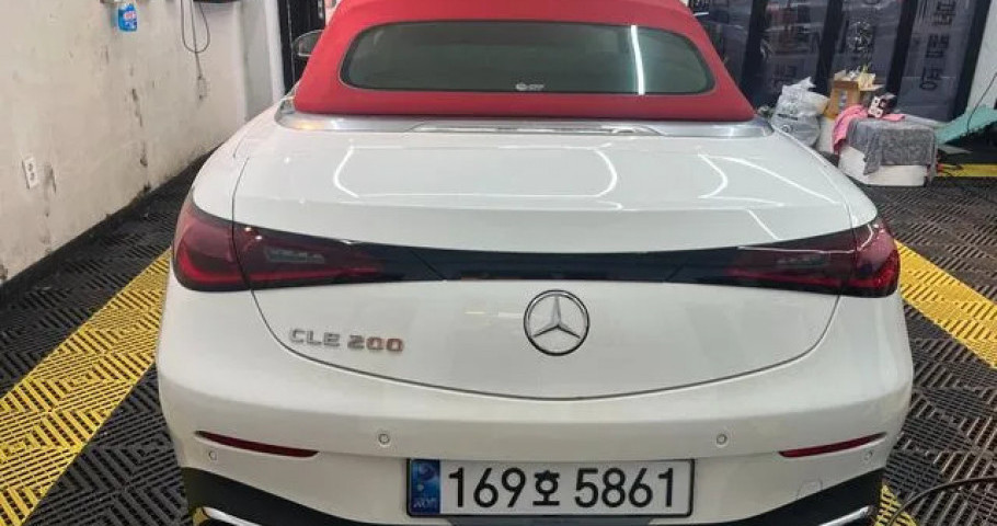 Mercedes-Benz Cle-Class 