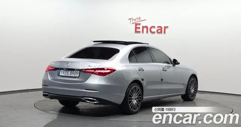 Mercedes-Benz C-Class 