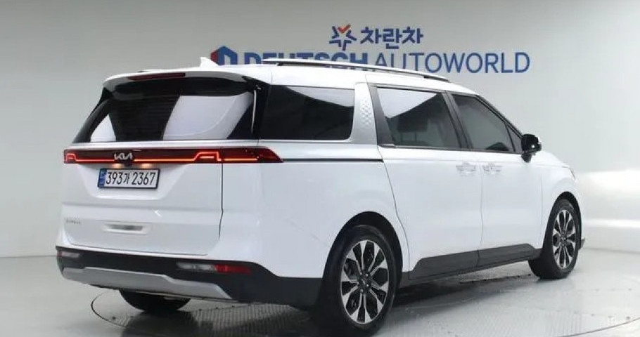 Kia Carnival 