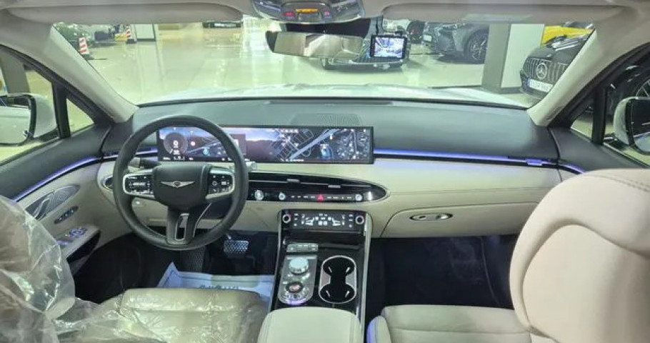Genesis Gv70 