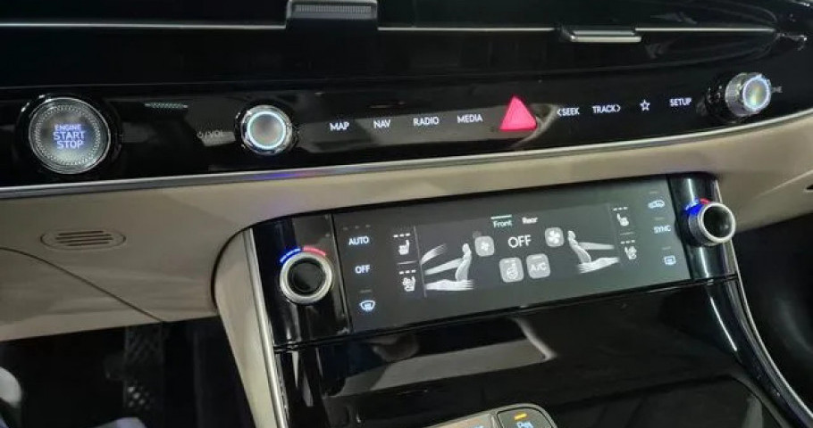 Genesis Gv70 