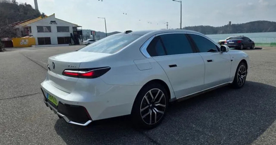 Bmw 7-Series 