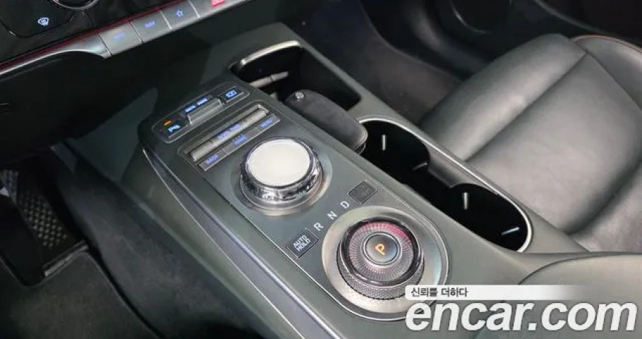 Genesis Gv70 