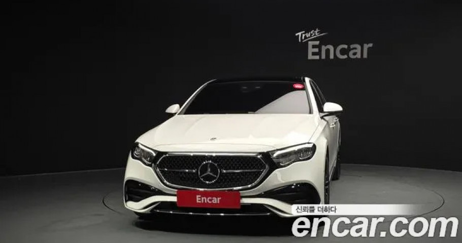 Mercedes-Benz E-Class 