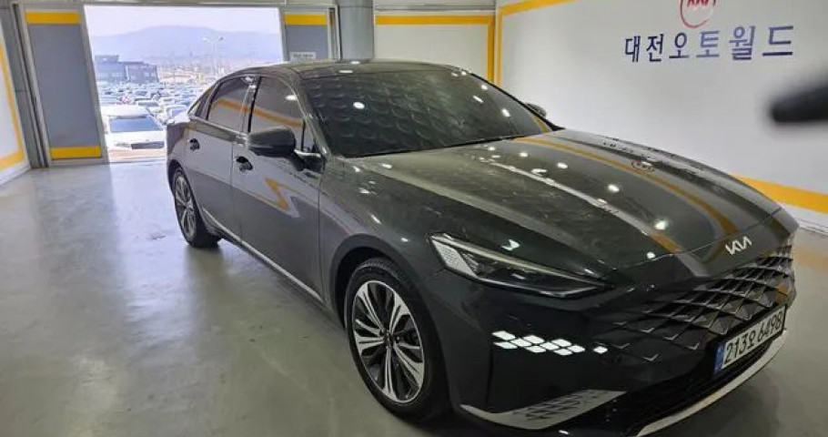Kia K8 