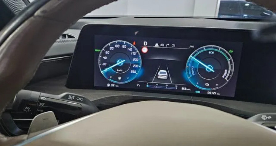 Kia K8 