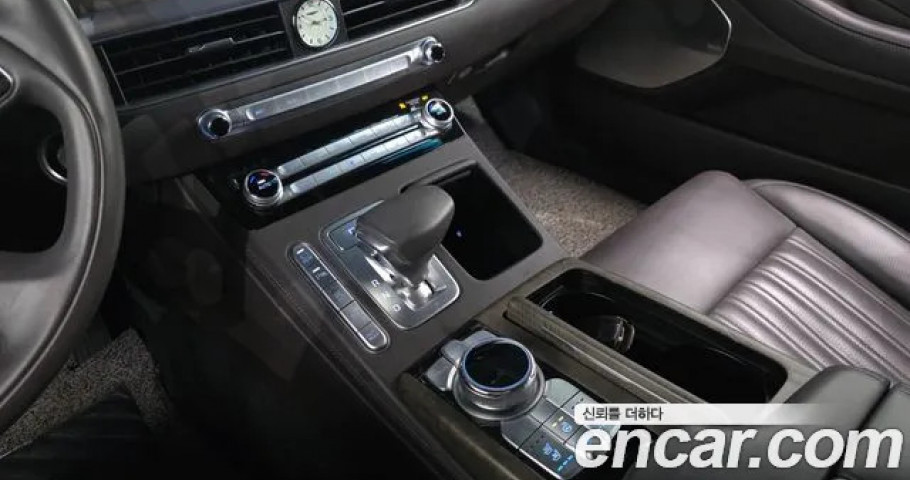 Genesis G90 