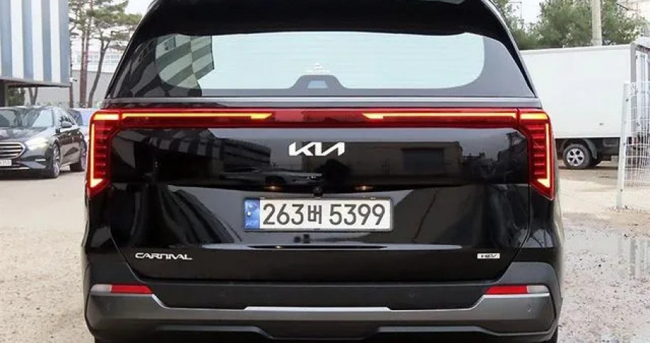 Kia Carnival 