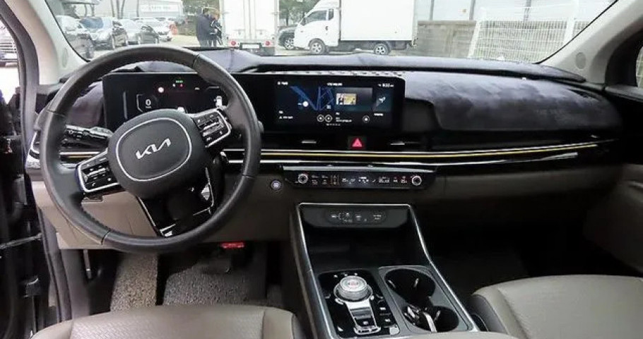 Kia Carnival 