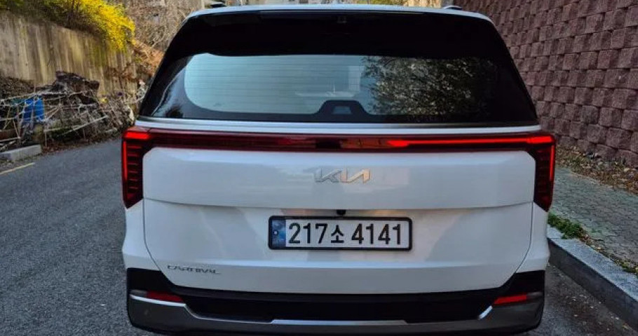 Kia Carnival 