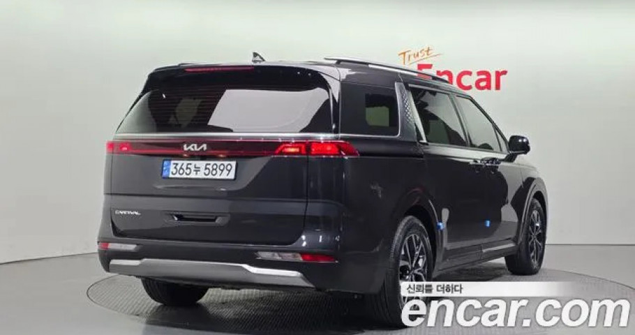 Kia Carnival 