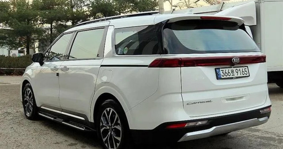 Kia Carnival 
