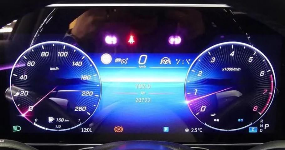 Mercedes-Benz S-Class 