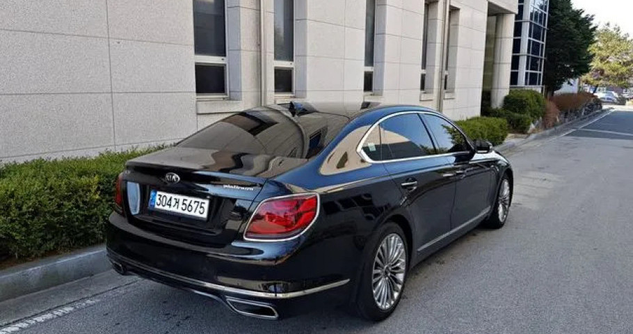 Kia K9 