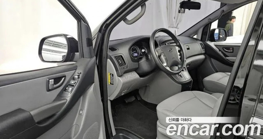 Hyundai Starex 
