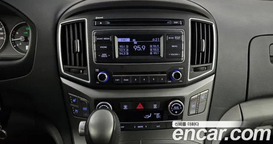 Hyundai Starex 