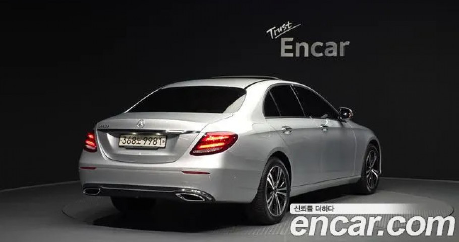Mercedes-Benz E-Class 