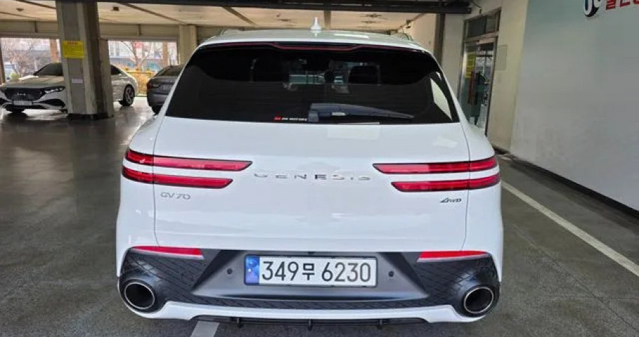 Genesis Gv70 
