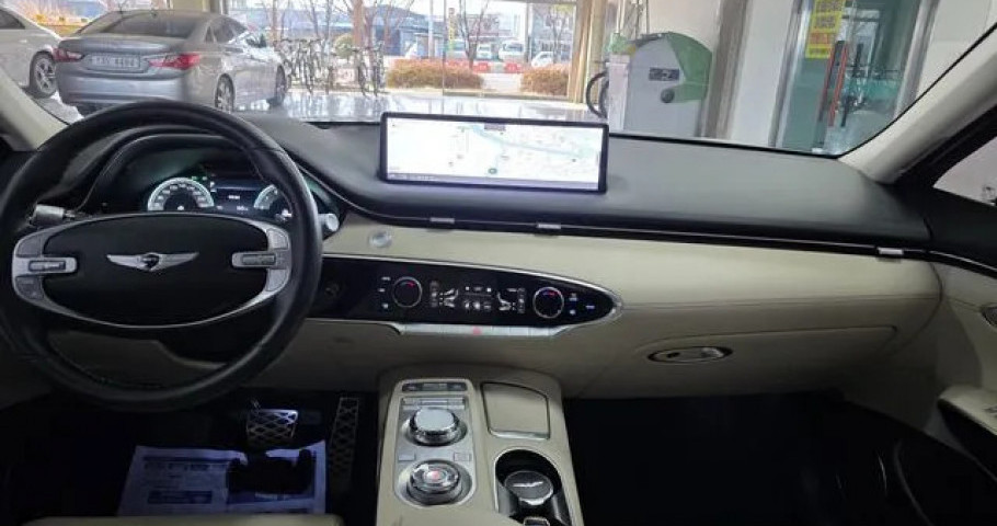 Genesis Gv70 