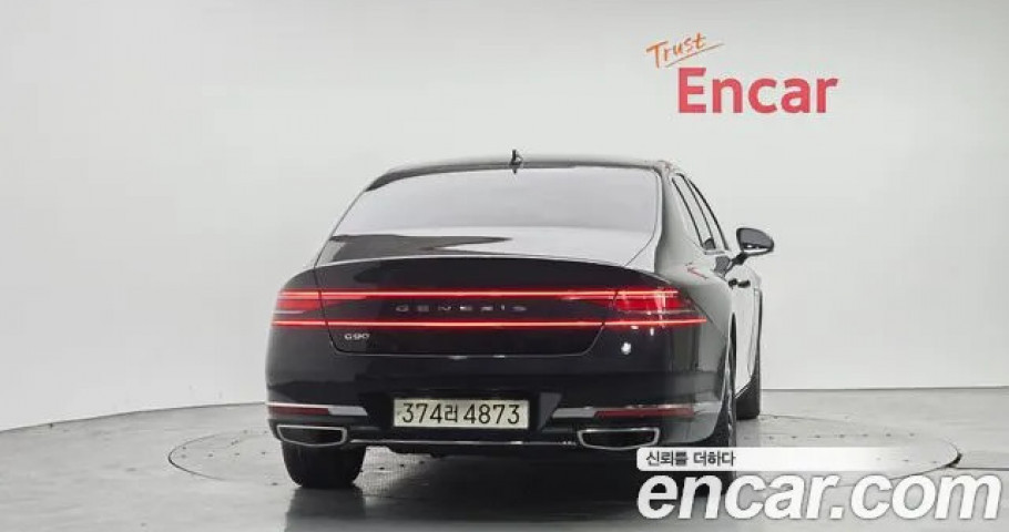 Genesis G90 