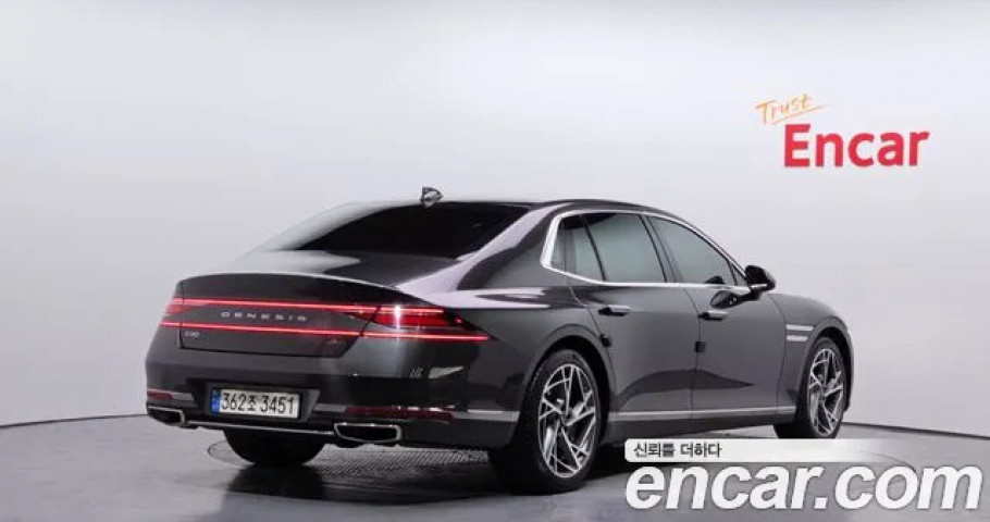 Genesis G90 