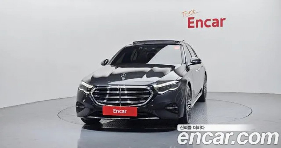 Mercedes-Benz E-Class 