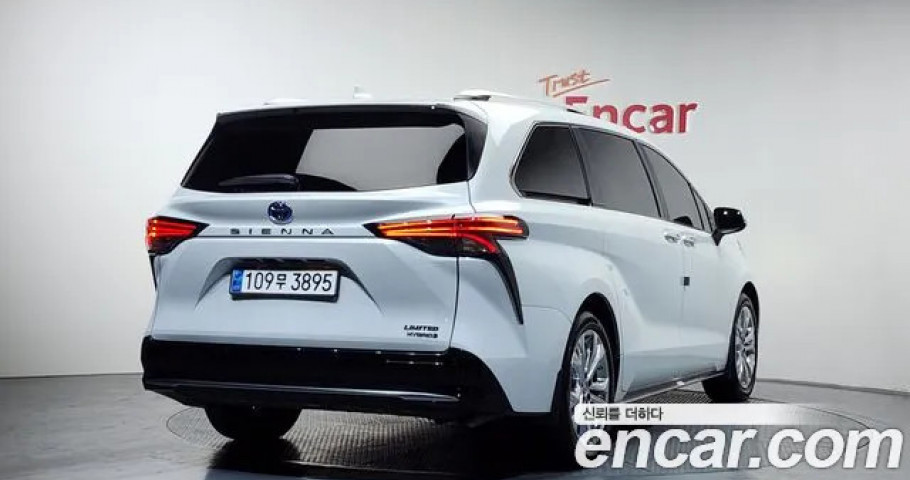 Toyota Sienna 