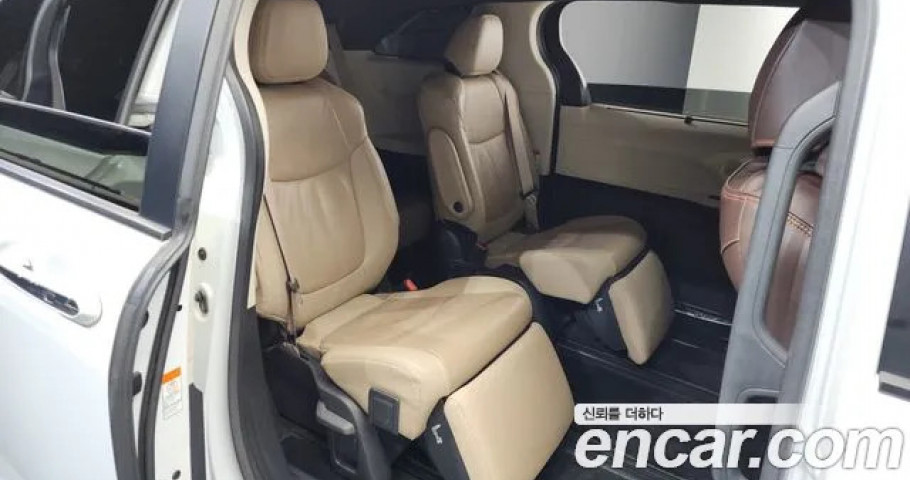 Toyota Sienna 