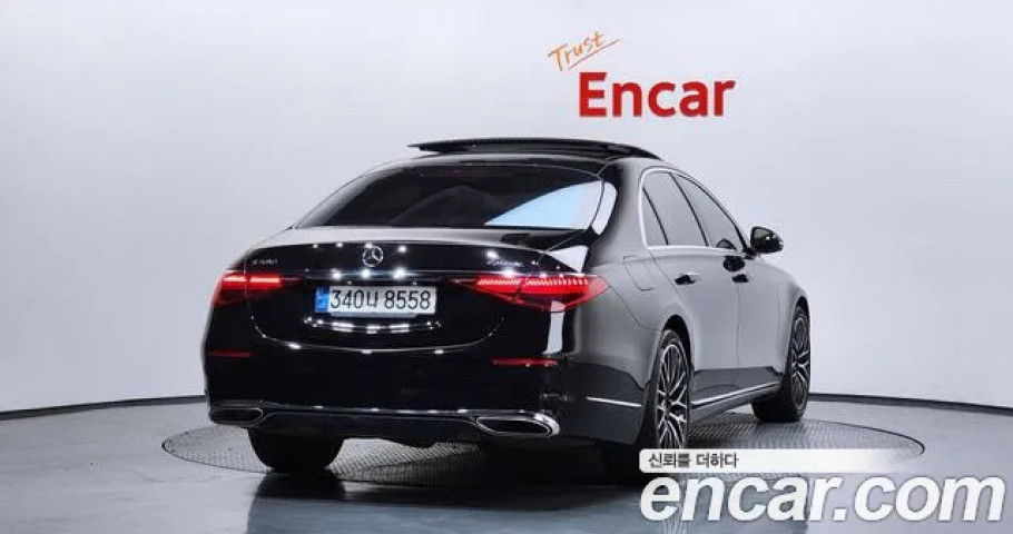 Mercedes-Benz S-Class 