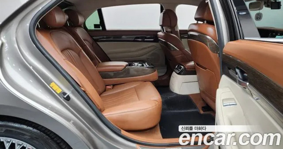 Genesis G90 