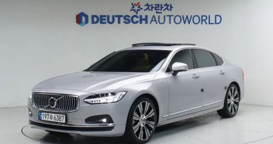 Volvo S90 