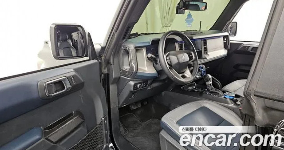 Ford Bronco 