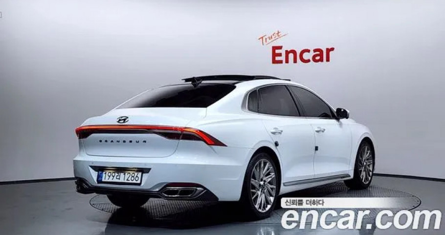 Hyundai Grandeur 